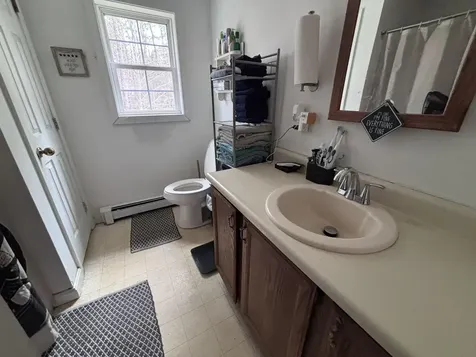 642 Stream Road Winterport ME 04496