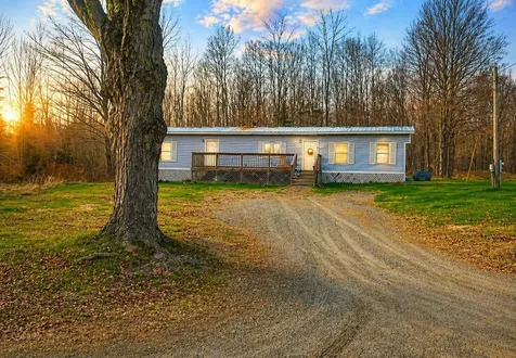 10 Castle Road Harmony ME 04942