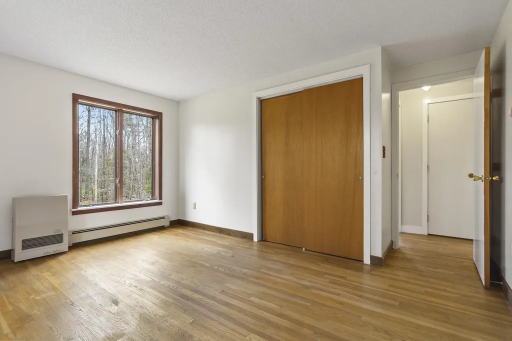 29 Juniper Lane Nobleboro ME 04555