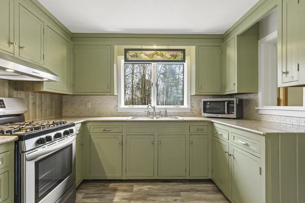 29 Juniper Lane Nobleboro ME 04555