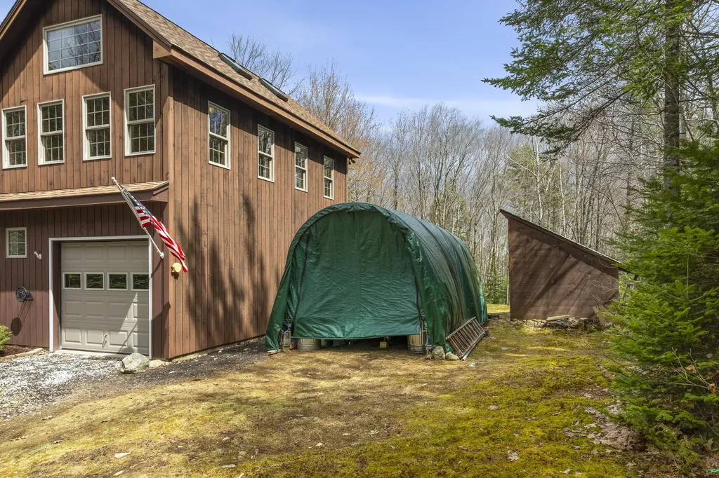 29 Juniper Lane Nobleboro ME 04555
