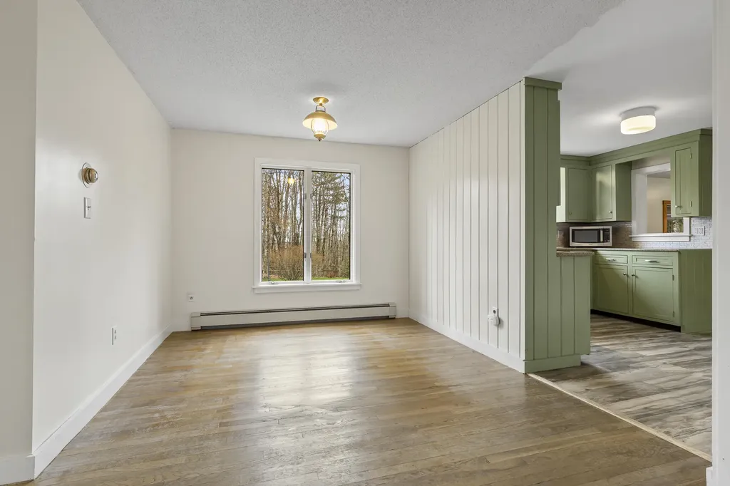29 Juniper Lane Nobleboro ME 04555