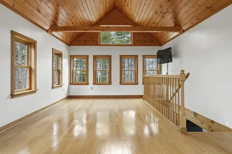 29 Juniper Lane Nobleboro ME 04555