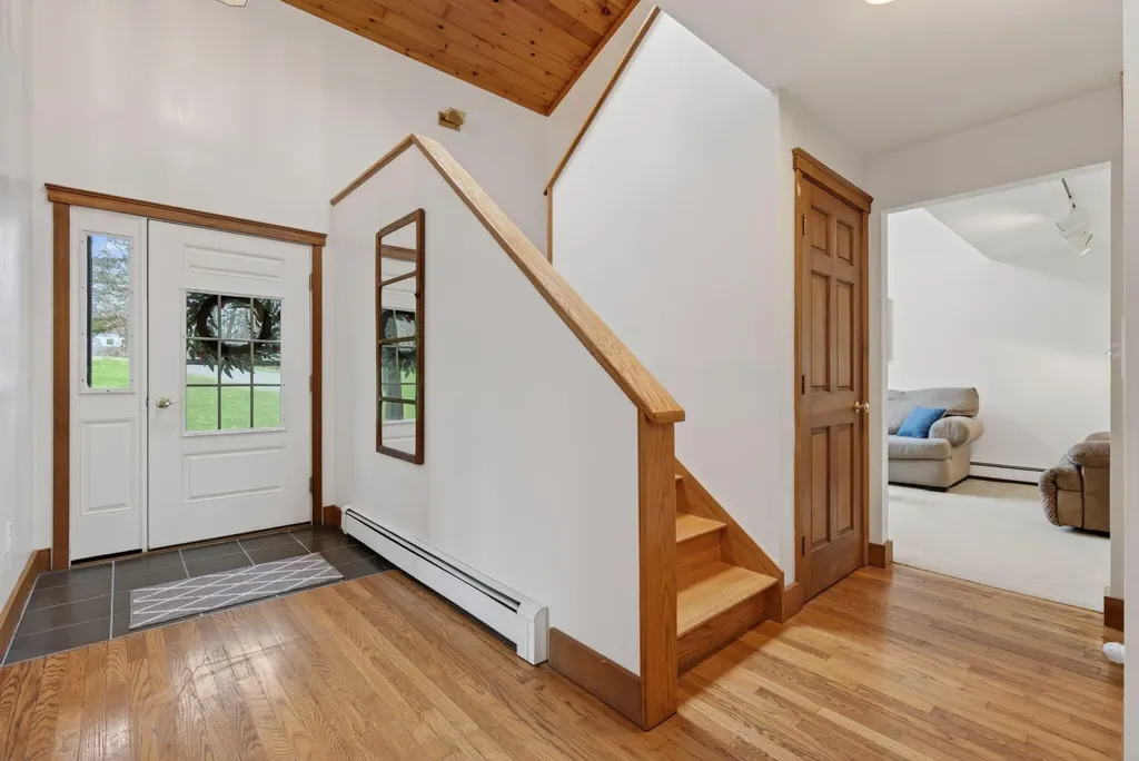 556 Main Street Wayne ME 04284