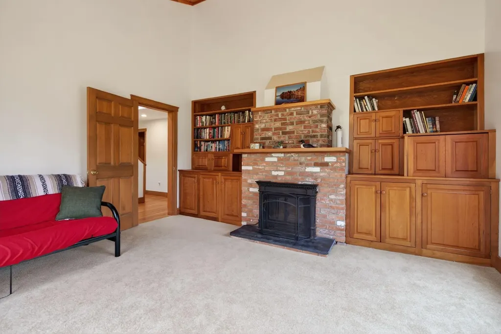 556 Main Street Wayne ME 04284