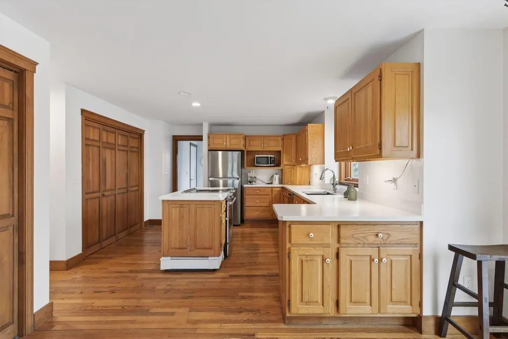 556 Main Street Wayne ME 04284