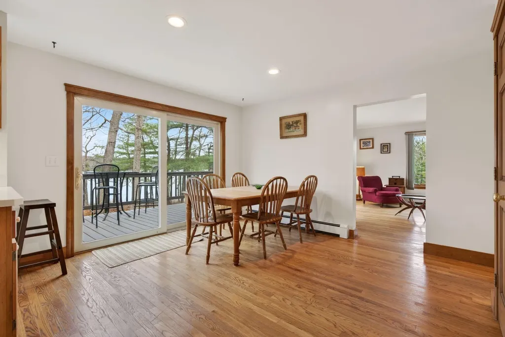 556 Main Street Wayne ME 04284