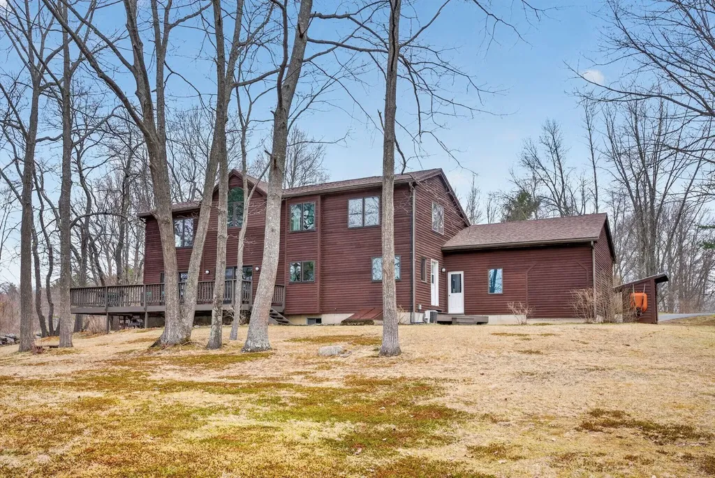 556 Main Street Wayne ME 04284