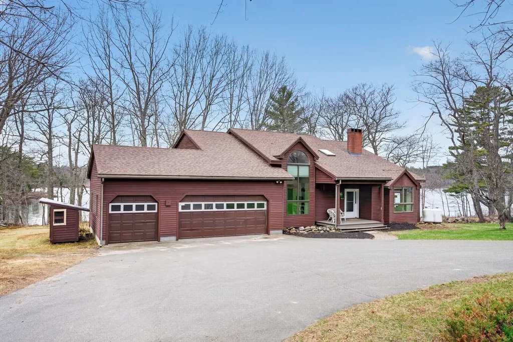 556 Main Street Wayne ME 04284