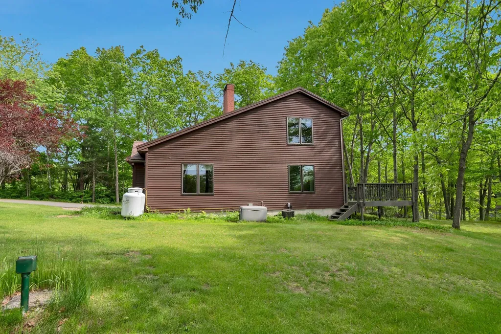 556 Main Street Wayne ME 04284