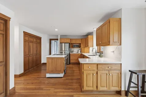 556 Main Street Wayne ME 04284