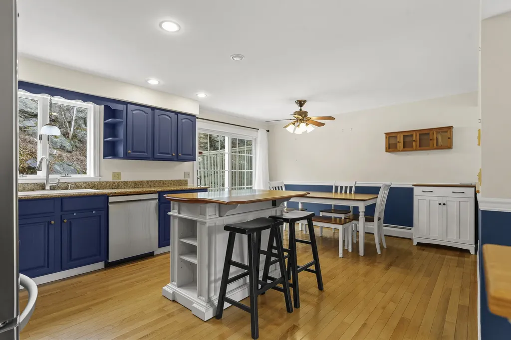 15 Village Court Boothbay Harbor ME 04538