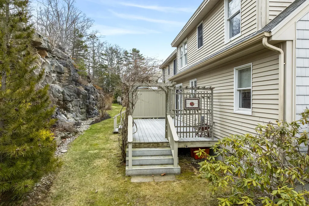 15 Village Court Boothbay Harbor ME 04538