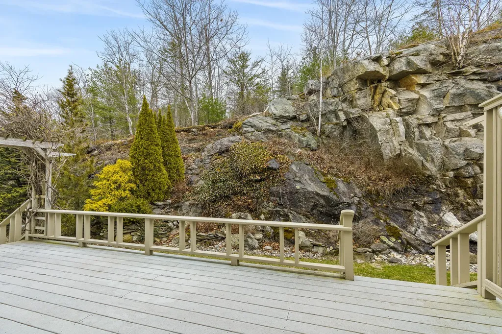 15 Village Court Boothbay Harbor ME 04538