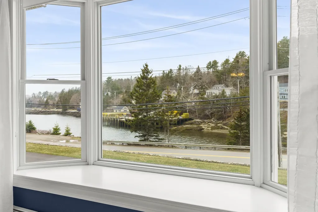 15 Village Court Boothbay Harbor ME 04538