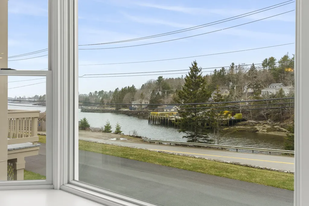 15 Village Court Boothbay Harbor ME 04538