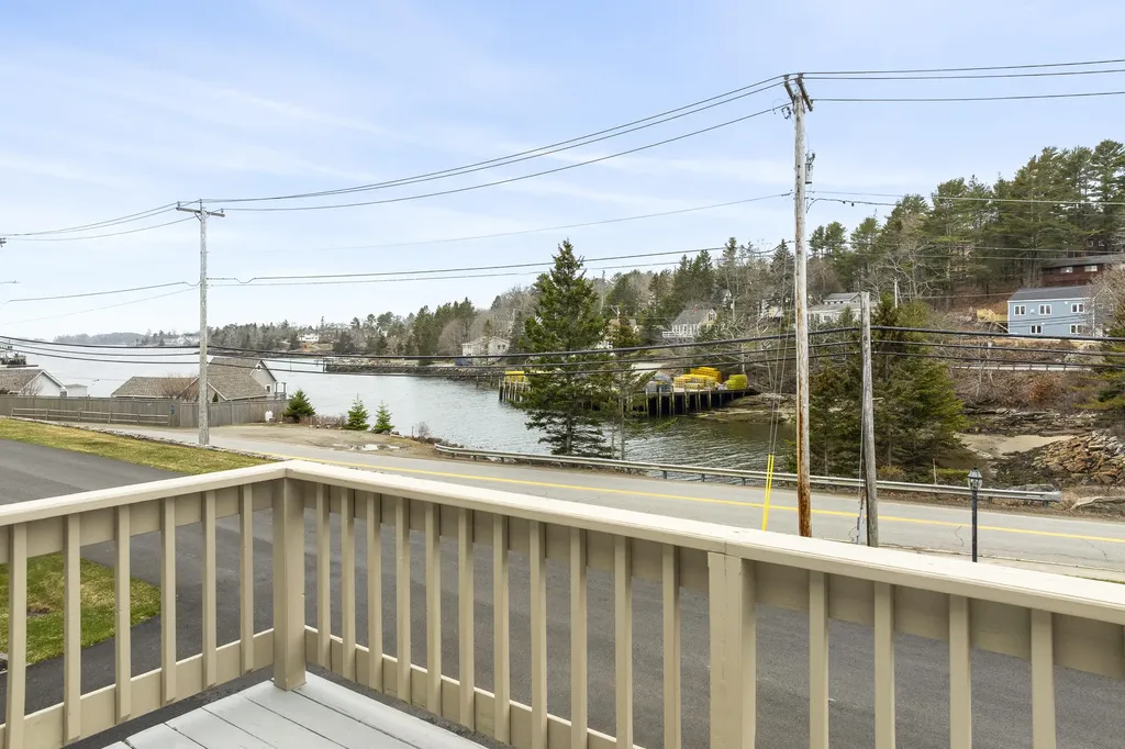 15 Village Court Boothbay Harbor ME 04538