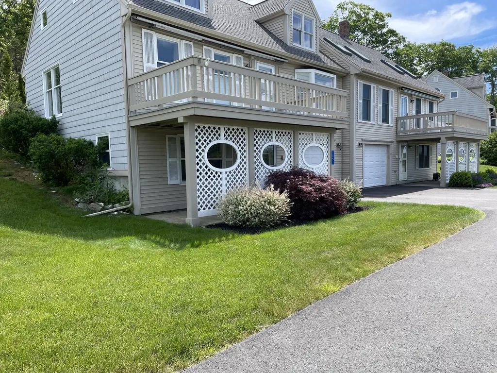 15 Village Court Boothbay Harbor ME 04538
