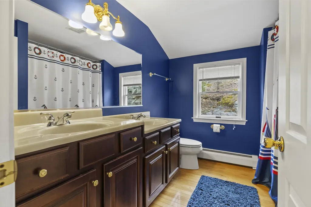 15 Village Court Boothbay Harbor ME 04538