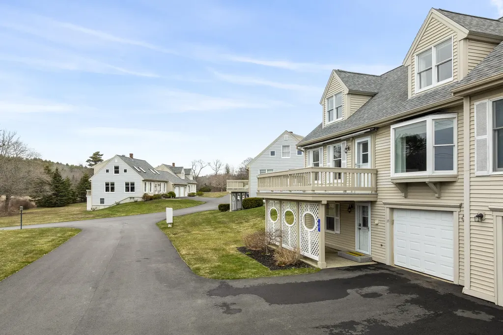 15 Village Court Boothbay Harbor ME 04538