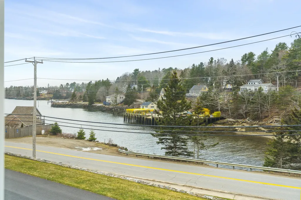 15 Village Court Boothbay Harbor ME 04538