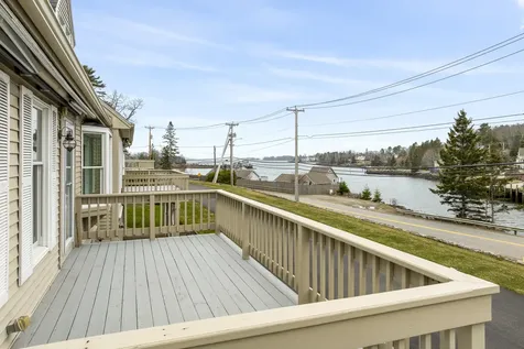 15 Village Court Boothbay Harbor ME 04538