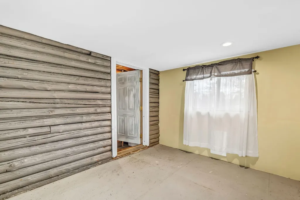 1294 Molunkus Road Cornville ME 04976