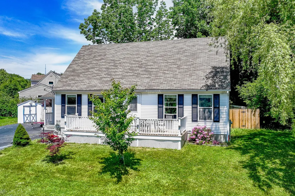 15 Nevelson Street Rockland ME 04841