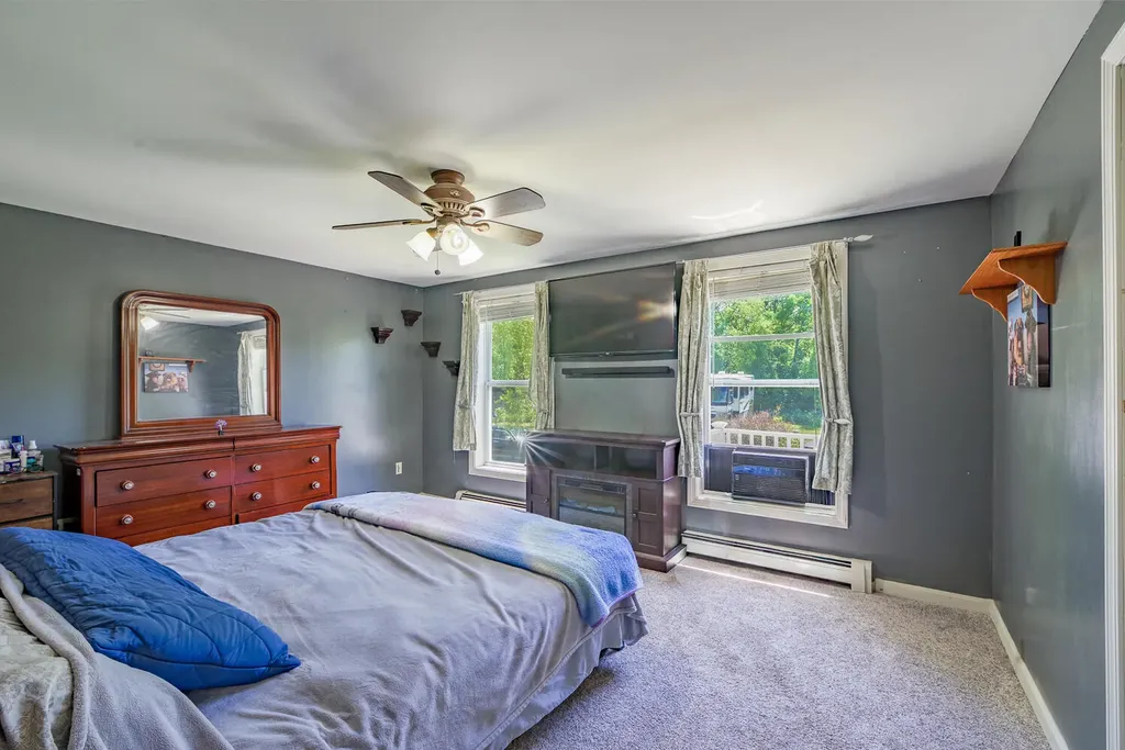 15 Nevelson Street Rockland ME 04841