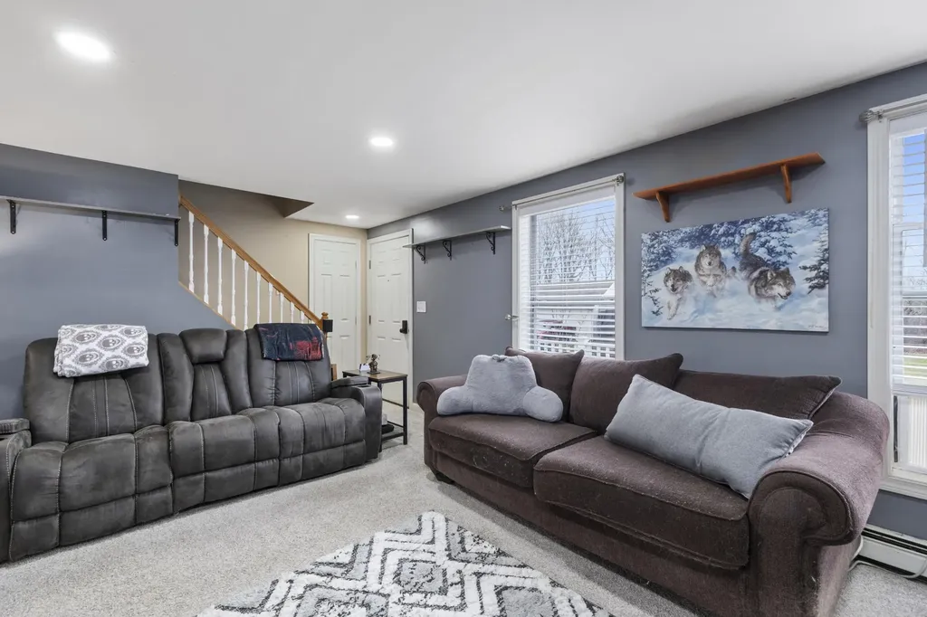 15 Nevelson Street Rockland ME 04841