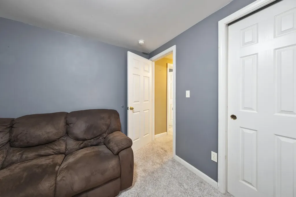 15 Nevelson Street Rockland ME 04841