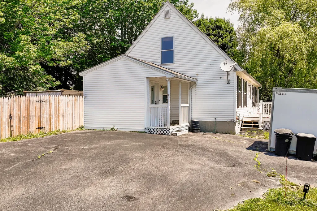 15 Nevelson Street Rockland ME 04841