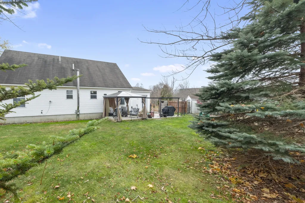 15 Nevelson Street Rockland ME 04841
