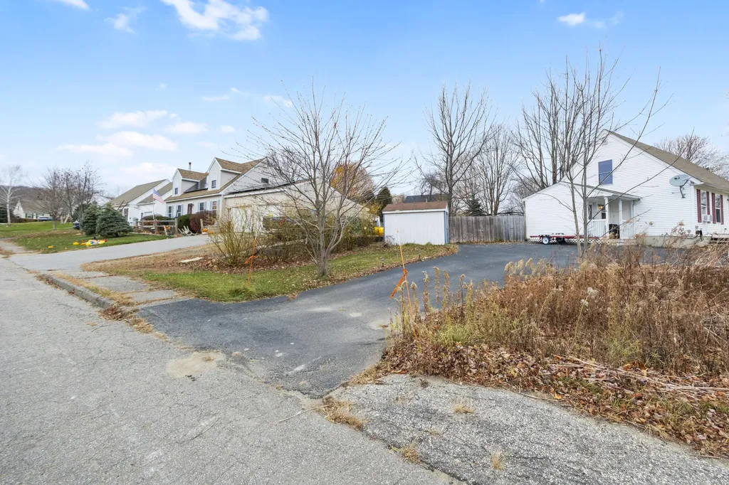 15 Nevelson Street Rockland ME 04841