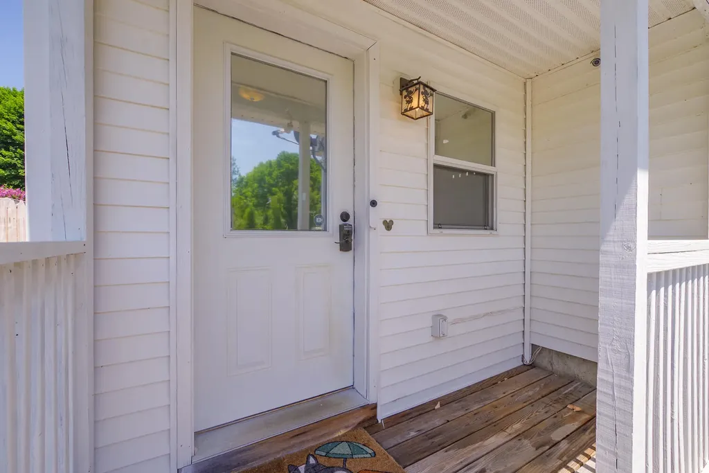 15 Nevelson Street Rockland ME 04841