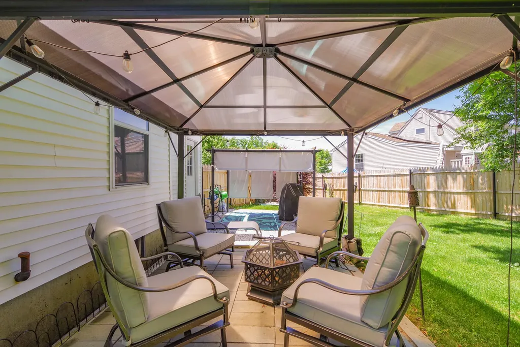 15 Nevelson Street Rockland ME 04841
