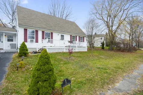 15 Nevelson Street Rockland ME 04841