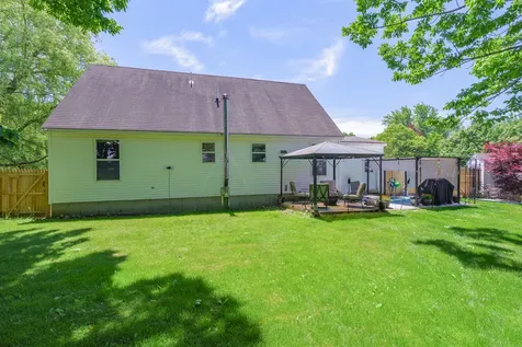 15 Nevelson Street Rockland ME 04841
