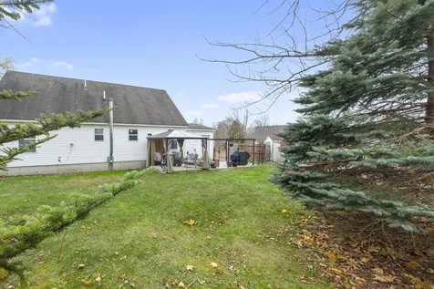 15 Nevelson Street Rockland ME 04841