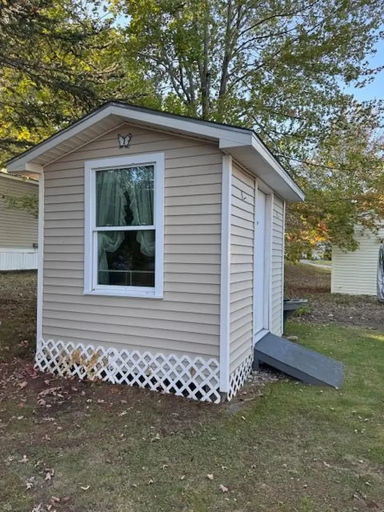 5 Locust Drive Norway ME 04268