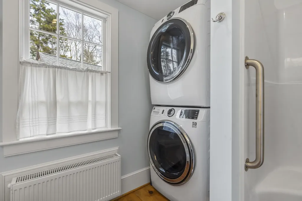 49 Tukey Lane Bristol ME 04541
