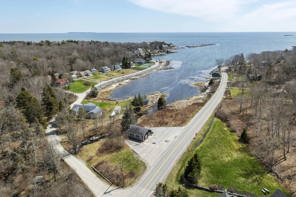 49 Tukey Lane Bristol ME 04541