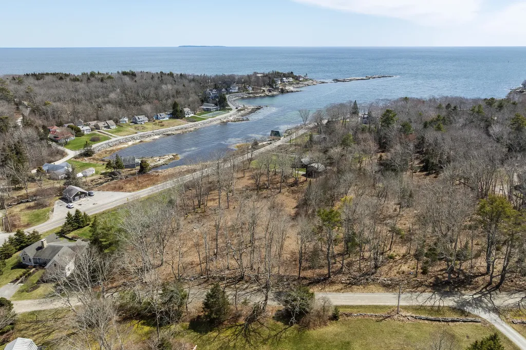 49 Tukey Lane Bristol ME 04541