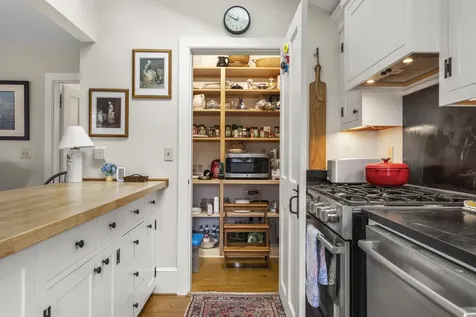 49 Tukey Lane Bristol ME 04541