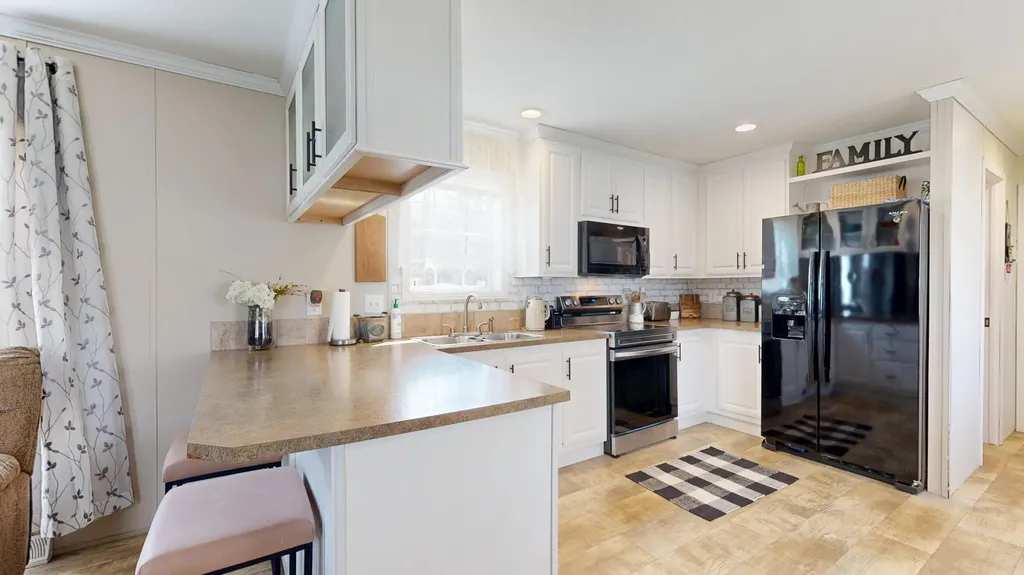 5 Parkview Lane Lewiston ME 04240