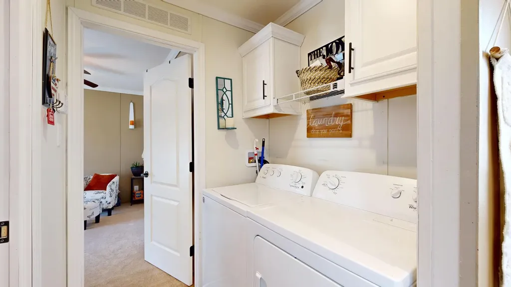 5 Parkview Lane Lewiston ME 04240