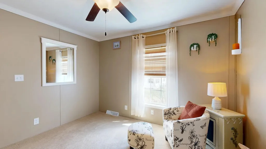 5 Parkview Lane Lewiston ME 04240