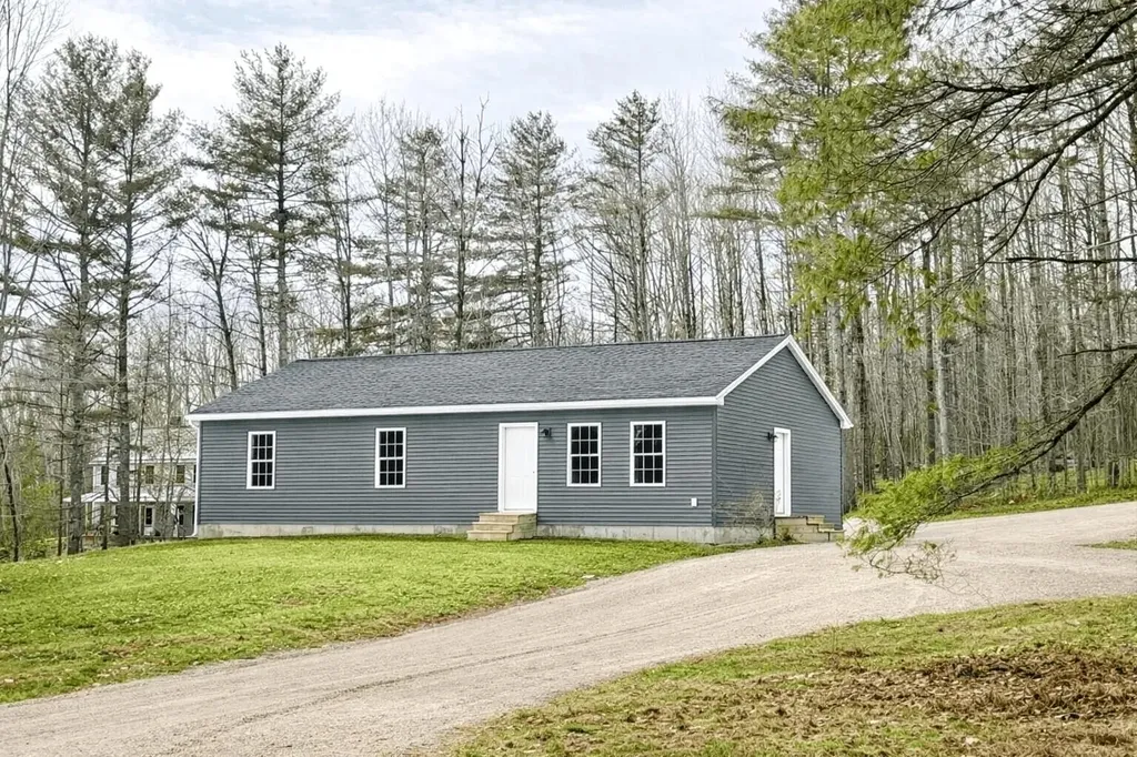 35 Moosehead Lane Whitefield ME 04353