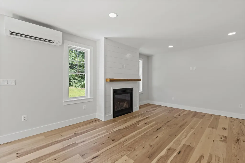 177 Old Orchard Road Buxton ME 04093