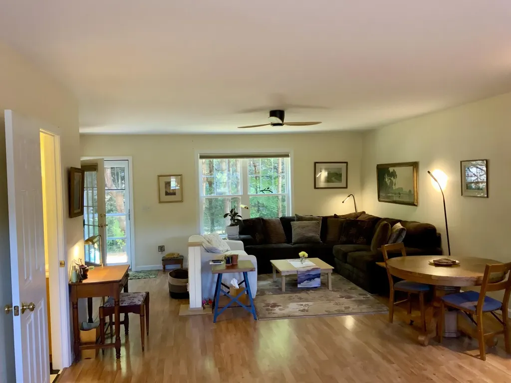 15 Edgefield Lane Brunswick ME 04011